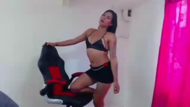 jennifersinza online show from November 7, 2025, 1:15 pm