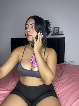 Snapshot of zoe_mount chatting on March 12, 2025, 7:04 pm zoe mount online show from March 12, 2025, 7:04 pm