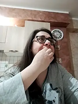 Dolcecurvy online show from April 7, 2026, 9:16 pm