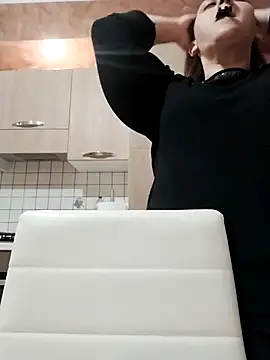 Dolcecurvy online show from February 19, 2026, 2:47 pm