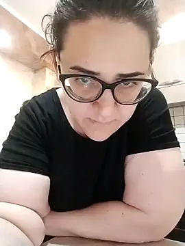 Dolcecurvy online show from June 3, 2026, 1:01 pm