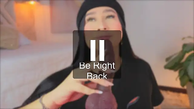 Snapshot of Leaa_Cox chatting on March 22, 2025, 3:41 am Leaa Cox online show from March 22, 2025, 3:41 am