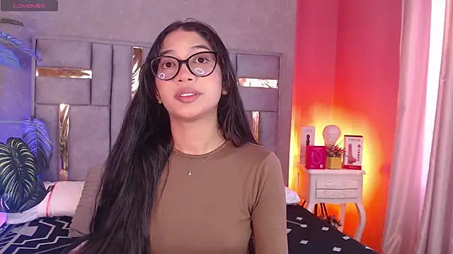 Tyla Ks online show from November 11, 2025, 7:30 pm