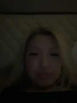 laraaaaaa online show from March 17, 2025, 10:08 pm