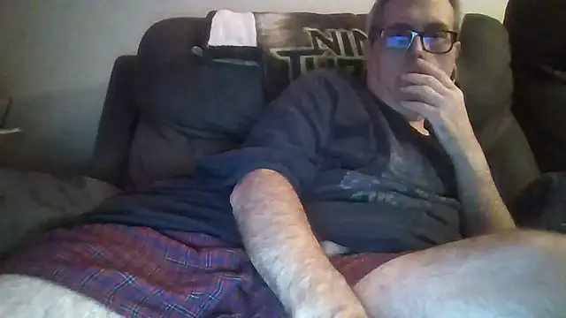 Smallone327 online show from September 27, 2025, 4:07 am