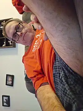 Smallone327 online show from November 9, 2025, 5:22 am