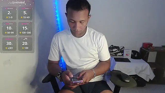 Gooss cum online show from October 13, 2025, 3:24 pm