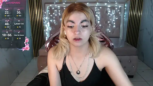 lili conor s online show from September 26, 2025, 3:13 am