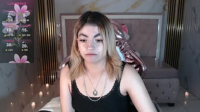 lili conor s online show from September 12, 2025, 3:28 am