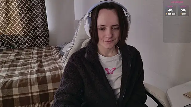 Luna Loveee online show from April 20, 2026, 5:10 am