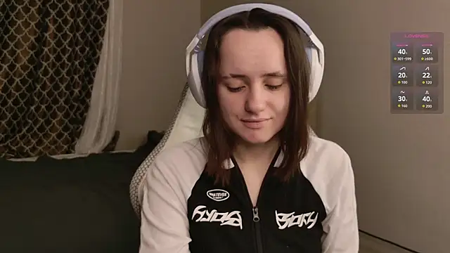 Luna Loveee online show from November 27, 2025, 3:40 am