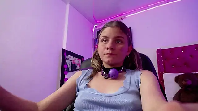 Snapshot of ValeAmayaa chatting on March 16, 2025, 12:23 am ValeAmayaa online show from March 16, 2025, 12:23 am