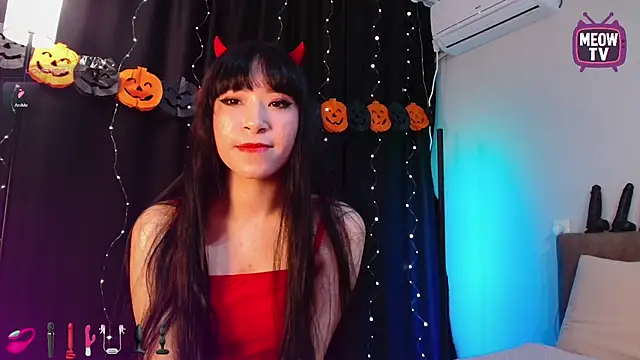 miyakimi0101 online show from October 23, 2025, 12:09 am