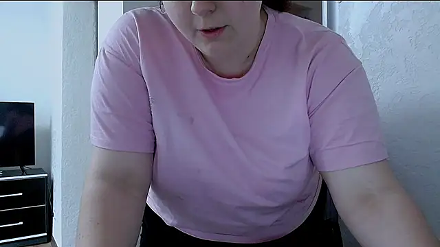 Snapshot of kitsune_8 chatting on April 7, 2026, 7:32 am kitsune 8 online show from April 7, 2026, 7:32 am