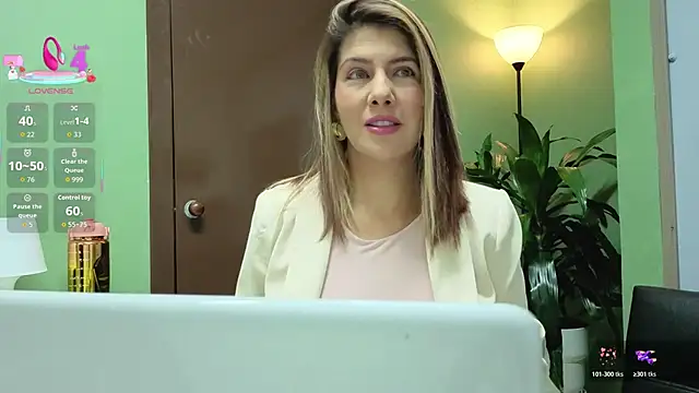 Cassie bloom online show from March 19, 2026, 4:07 pm