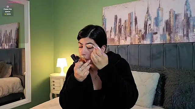 Cassie bloom online show from March 25, 2026, 4:01 am