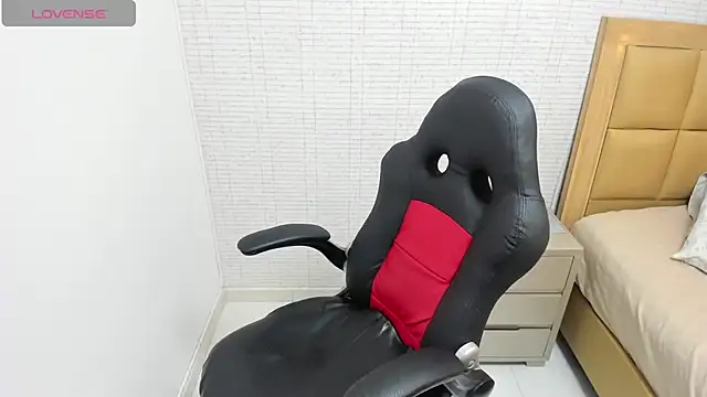 MEGANZARICK online show from September 22, 2025, 12:33 pm