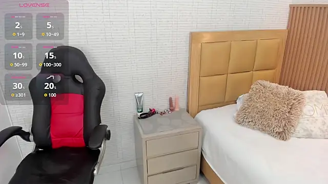 MEGANZARICK online show from September 18, 2025, 12:41 pm