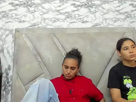Snapshot of ElizaAndQuisha chatting on October 4, 2025, 1:01 pm ElizaAndQuisha online show from October 4, 2025, 1:01 pm