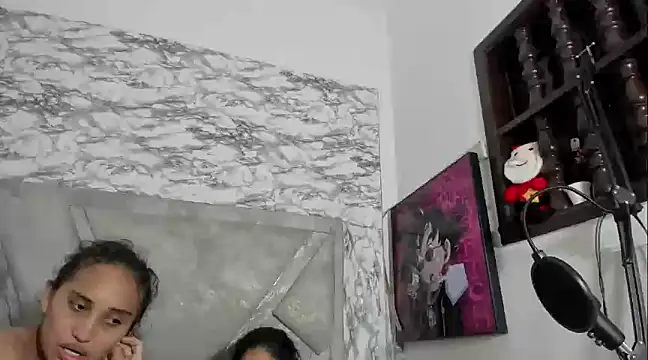Snapshot of ElizaAndQuisha chatting on March 7, 2025, 6:54 pm ElizaAndQuisha online show from March 7, 2025, 6:54 pm