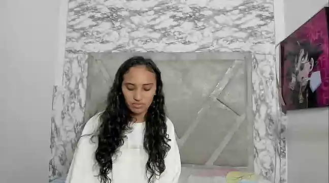 Snapshot of ElizaAndQuisha chatting on March 6, 2025, 12:52 pm ElizaAndQuisha online show from March 6, 2025, 12:52 pm