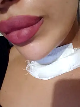 Sexlove1xo online show from November 3, 2025, 3:04 pm