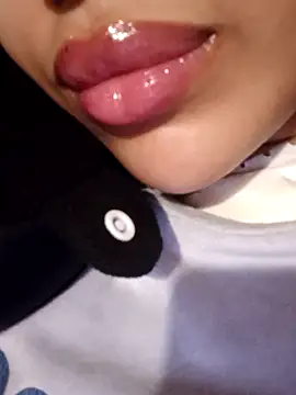 Sexlove1xo online show from October 30, 2025, 12:36 pm