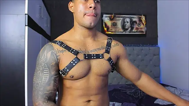 luigi hot  online show from November 5, 2025, 2:20 pm