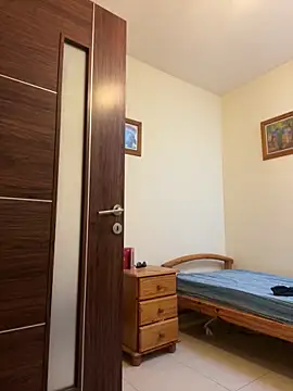 mikekmi21 online show from December 17, 2025, 2:33 pm