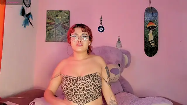 Maddy Jhonsson online show from February 3, 2026, 10:26 pm