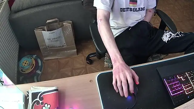 DerGeileLoveboy online show from November 11, 2025, 11:49 am