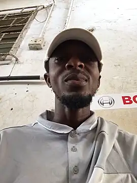 Snapshot of justyou2025 chatting on February 25, 2025, 1:53 pm justyou2025 online show from February 25, 2025, 1:53 pm