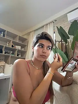 Bella Posh online show from January 8, 2026, 7:47 am