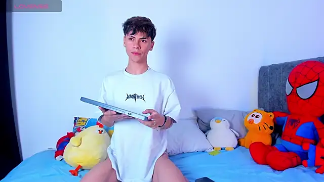 callum 77 online show from January 14, 2026, 4:05 am