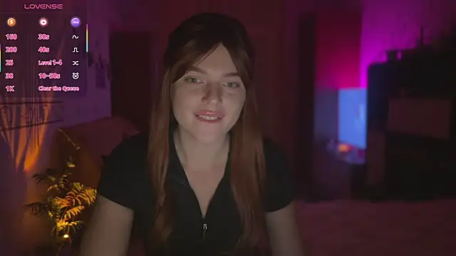 CherryRed Girl online show from November 10, 2025, 8:14 pm