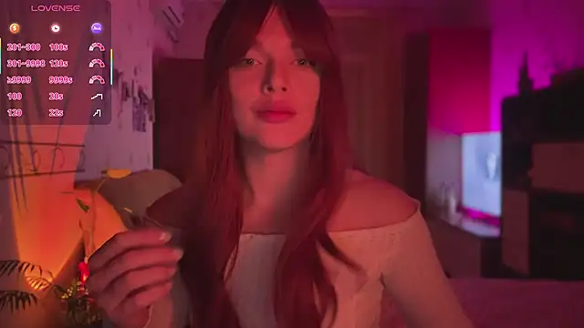 CherryRed Girl online show from April 16, 2026, 9:15 pm