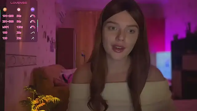 CherryRed Girl online show from November 4, 2025, 10:24 pm