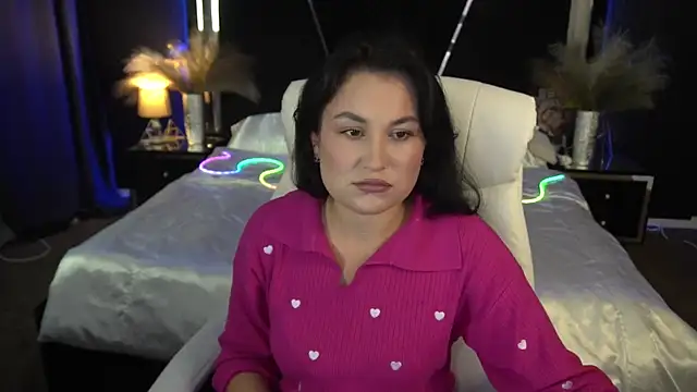 LilyFoxyy online show from November 15, 2025, 1:48 pm