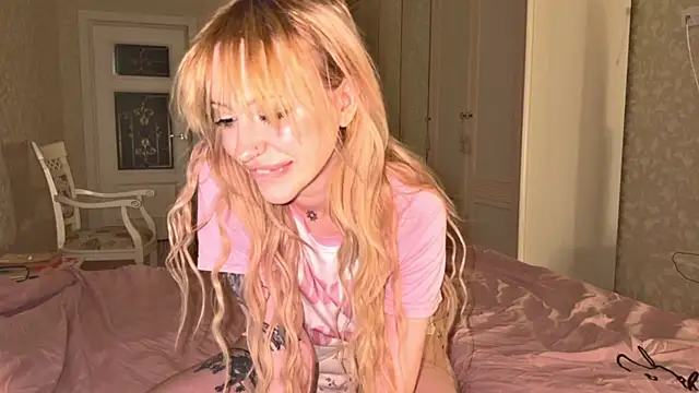 Snapshot of _BunnyDollStella_ chatting on January 13, 2026, 3:43 am BunnyDollStella online show from January 13, 2026, 3:43 am