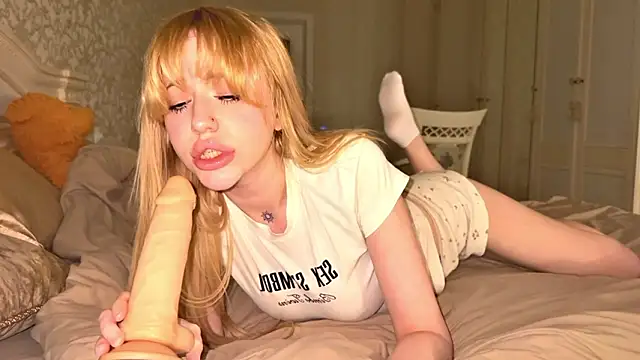 Snapshot of _BunnyDollStella_ chatting on February 4, 2026, 4:40 am BunnyDollStella online show from February 4, 2026, 4:40 am