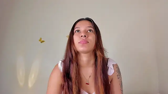 violett 24  online show from October 30, 2025, 11:45 pm