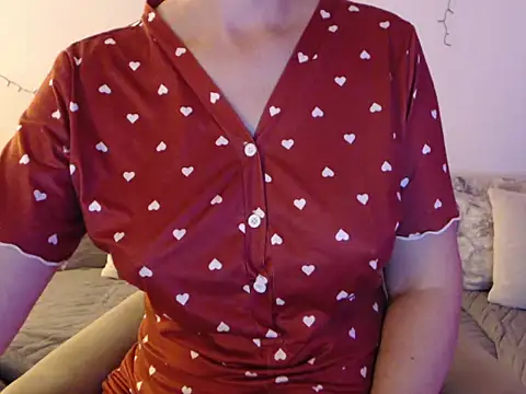 Snapshot of YourfantasyGiuly chatting on June 15, 2026, 7:19 am YourfantasyGiuly online show from June 15, 2026, 7:19 am