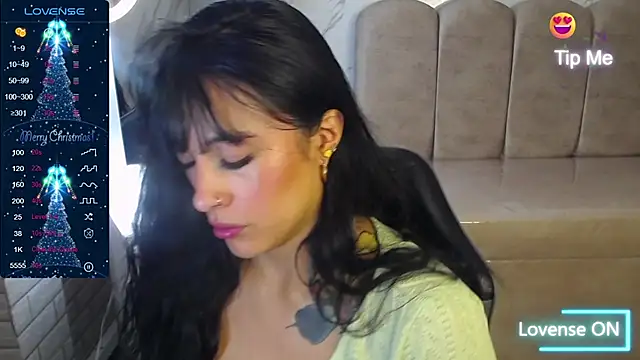 Isabella Collen v online show from December 16, 2025, 1:15 pm