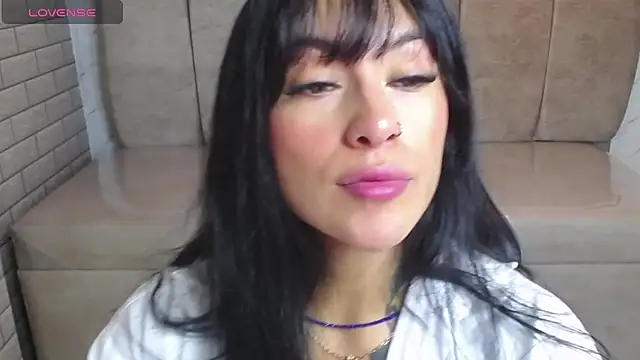 Isabella Collen v online show from November 23, 2025, 1:10 pm