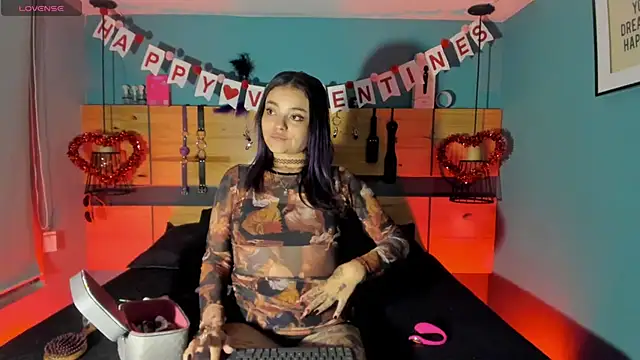 ChloeAllennn online show from February 13, 2026, 11:21 am