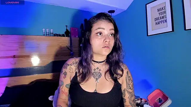 ChloeAllennn online show from March 6, 2026, 10:38 pm