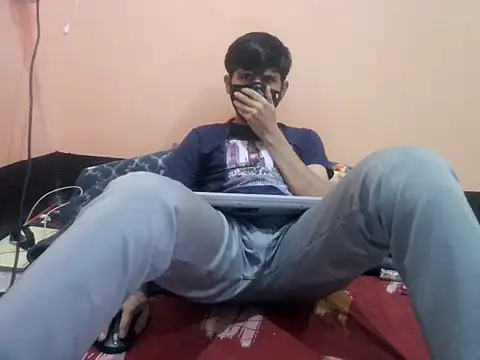 rahulkajuuu0909 online show from November 18, 2025, 5:49 pm