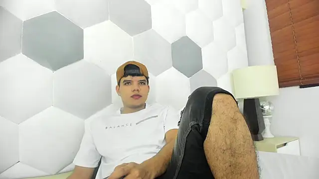 Snapshot of Axel_Forte chatting on February 28, 2026, 1:22 pm Axel Forte online show from February 28, 2026, 1:22 pm