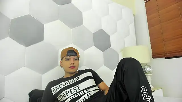 Snapshot of Axel_Forte chatting on February 9, 2026, 1:09 pm Axel Forte online show from February 9, 2026, 1:09 pm