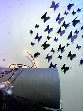 Luna kitty online show from November 17, 2025, 11:58 am